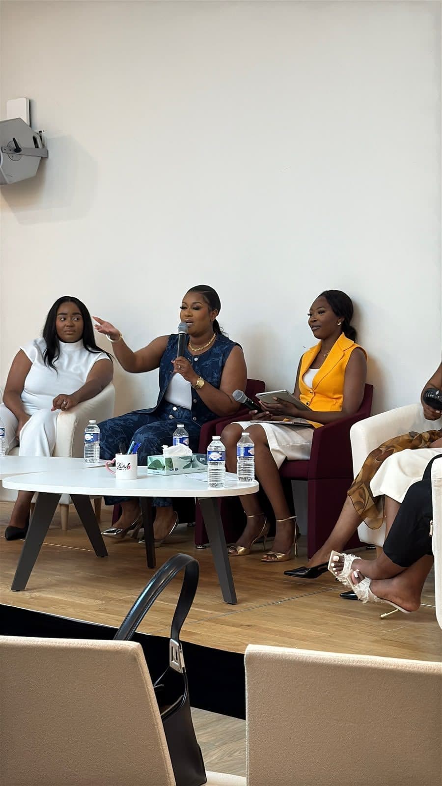 Panel de la deuxième édition, intervenantes réunies sur scène